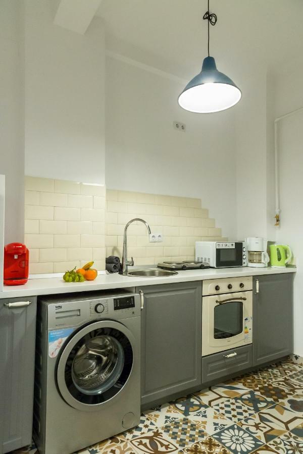 White Nights Of Old Town Bucharest Apartment Bagian luar foto
