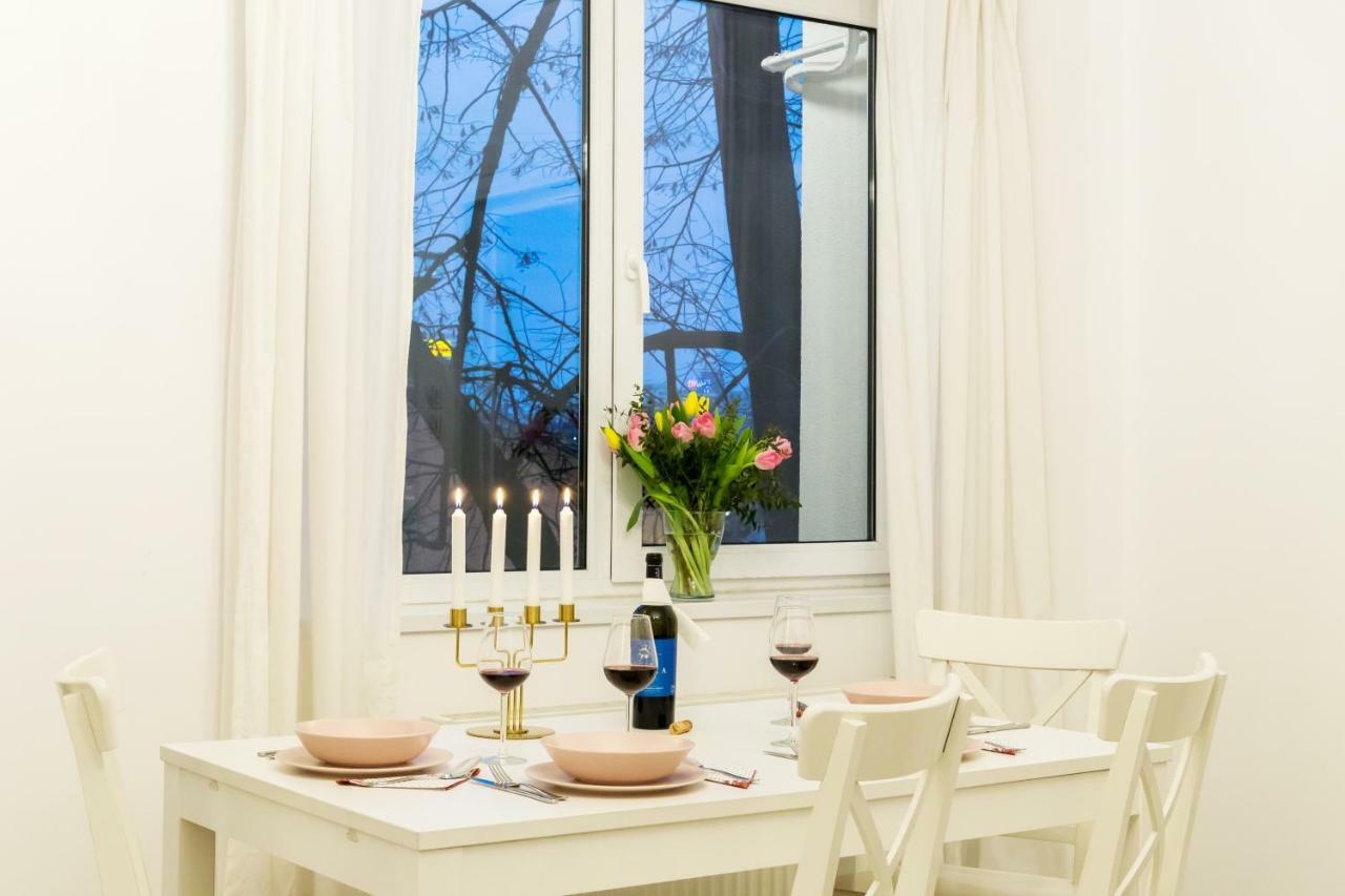 White Nights Of Old Town Bucharest Apartment Bagian luar foto